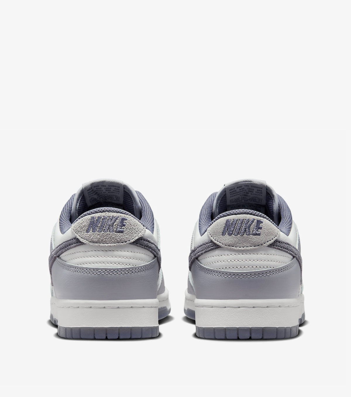 Dunk Low “Light Carbon”